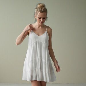 🤍 &merci White Tiered Mini Dress – NWT Flowy Boho Summer Dress Adjustable Straps